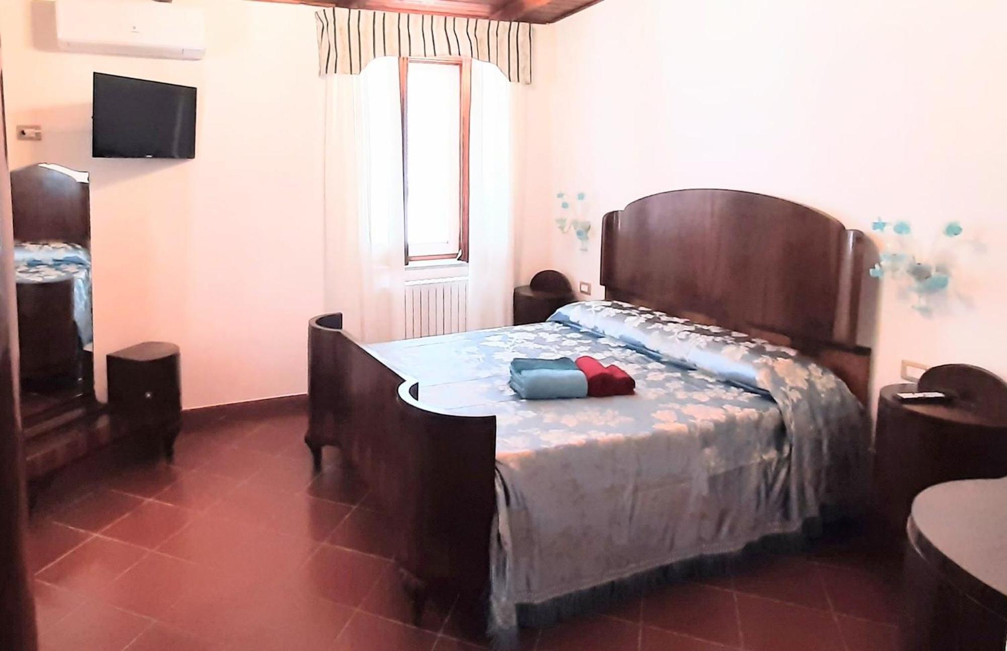 Casale Battaglini Bed and Breakfast Castelnuovo Cilento Exteriör bild